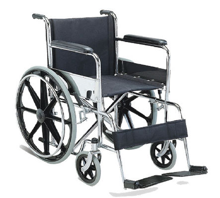 Chaise roulante portable en acier inoxydable 20 kg 455 mm pour un patient handicapé