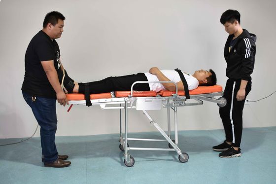civière d'ambulance de 1.96M Self Loading Folding avec le fauteuil roulant, aluminium