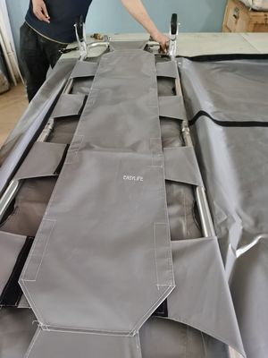 Civière se pliante de délivrance avec le sac mortuaire fixe 220 x 55 x 15 cm 95cm