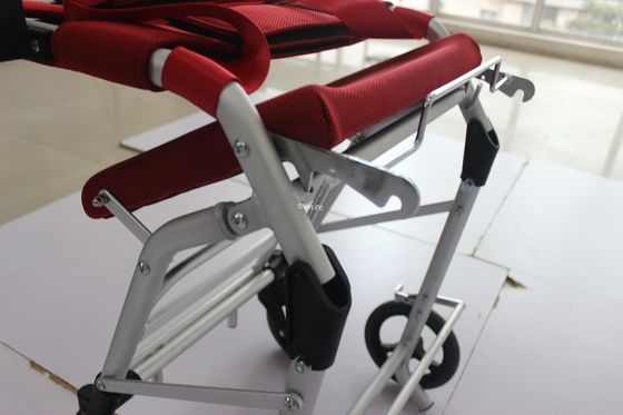 L'alliage d'aluminium 120kg plient le fauteuil roulant électrique motorisé GB2626 léger pliable