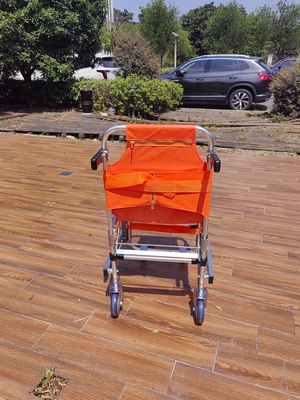 Un bon prix. Étagère à quatre roues en alliage d'aluminium, tissu en PVC pliable pour le transfert de patients en urgence en ligne