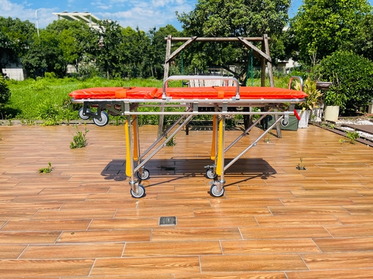 Un bon prix. Ambulance d'urgence pour les premiers secours en ligne