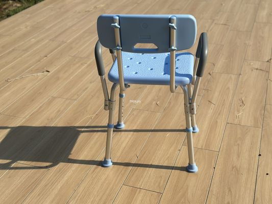 Chaise de douche réglable pour accès
