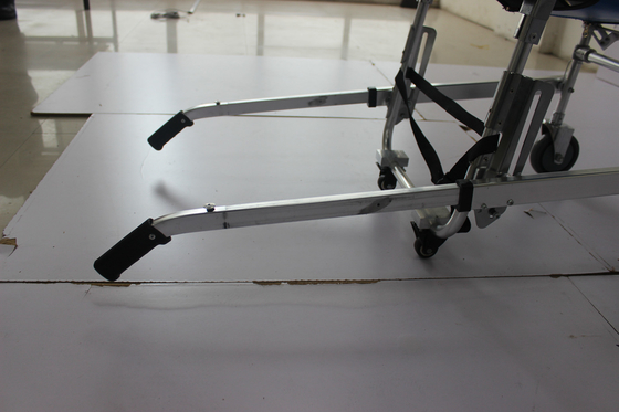 Un bon prix. fauteuils roulants de 35in pour les escaliers qui montent le transfert patient bleu ISO9001 d'étapes en ligne
