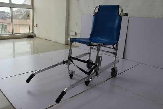Un bon prix. civière s'élevante de fauteuil roulant d'escalier manuel d'étapes à roues par 20in sans accoudoirs en ligne